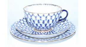 Trio set: tea cup, saucer and dessert plate pic. Cobalt Net, Form Tulip